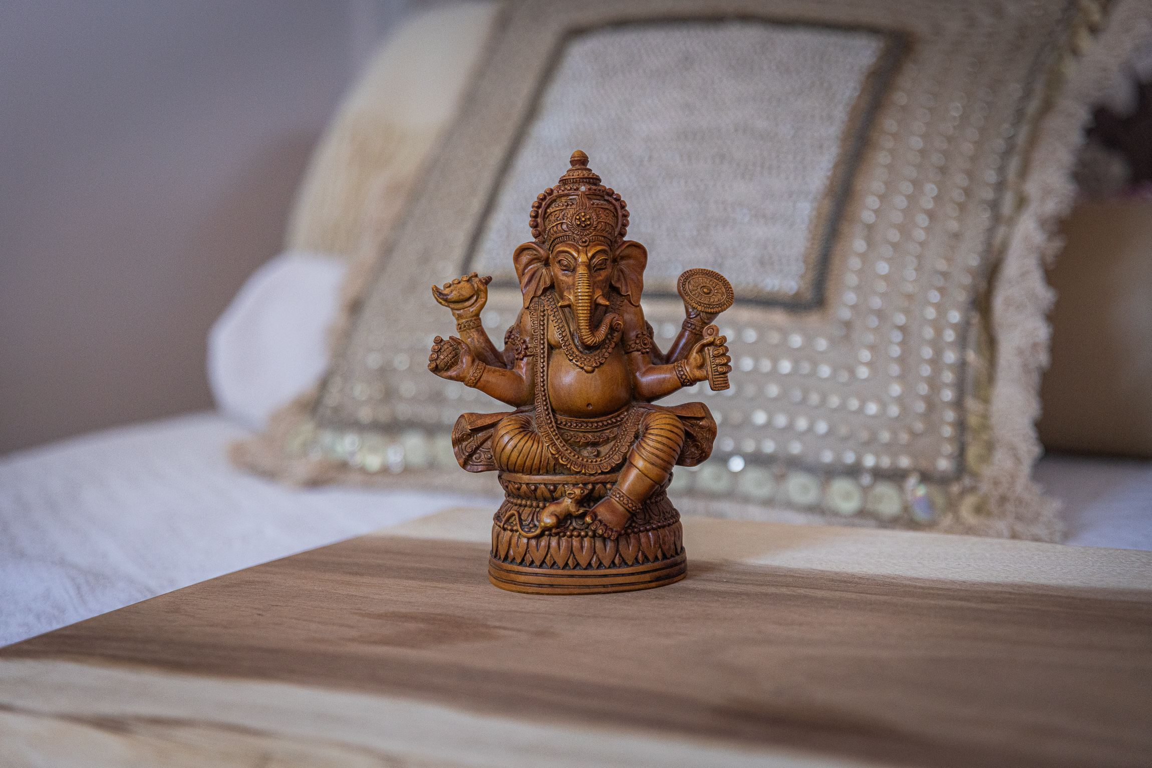 houten beeldje van Ganesha