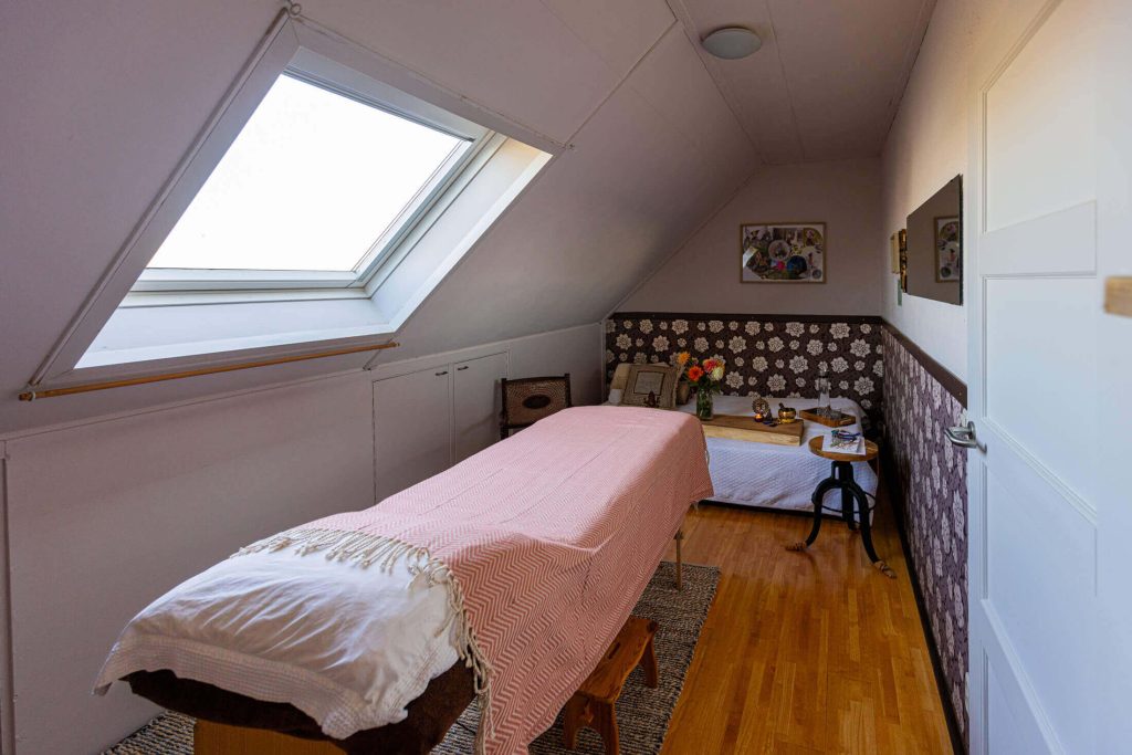 praktijkkamer van Zacht in mijn kracht, Hinke Meijer, Healing Touch